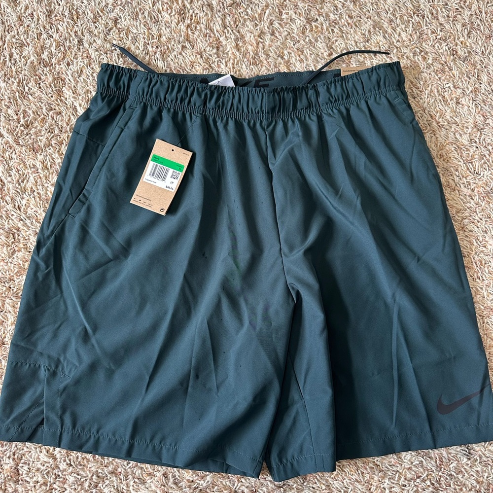 Nike Forest Green Men’s Training Shorts (XL)